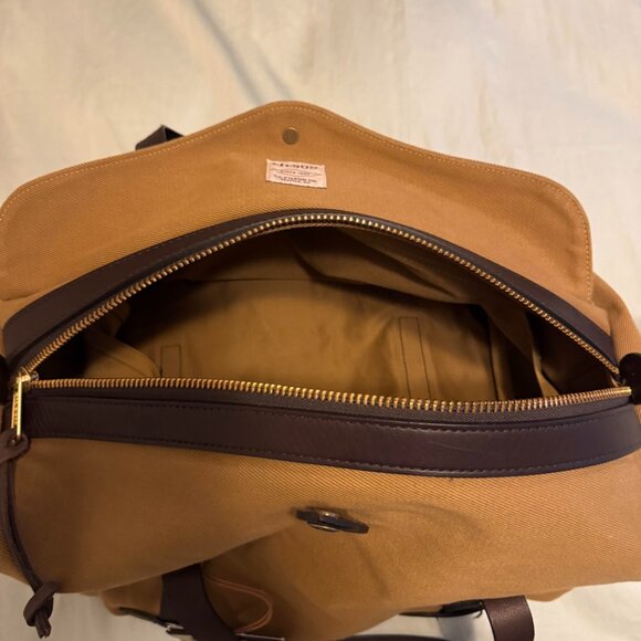Filson Small Duffel Bag Tan Rugged Twill Brass Hardware Leather Straps NWT - Picture 7 of 7